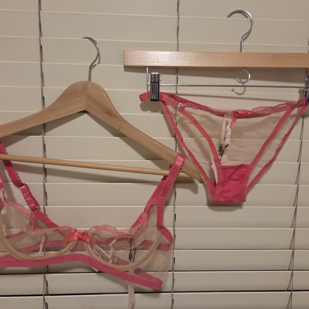 Agent Provocateur Fuchsia Sand Lingerie Set